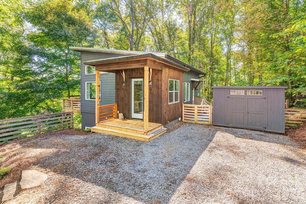 42 Salola Street — Asheville