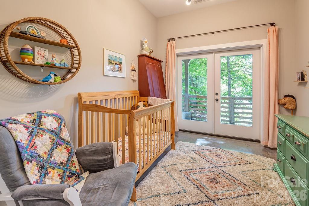 42 Salola Street — Asheville