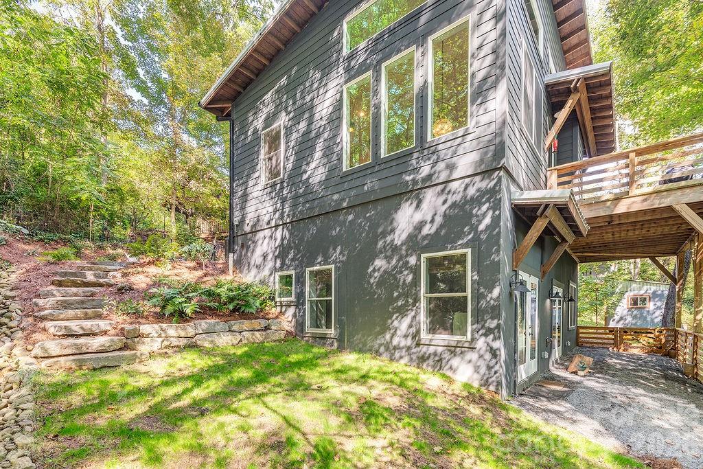 42 Salola Street — Asheville