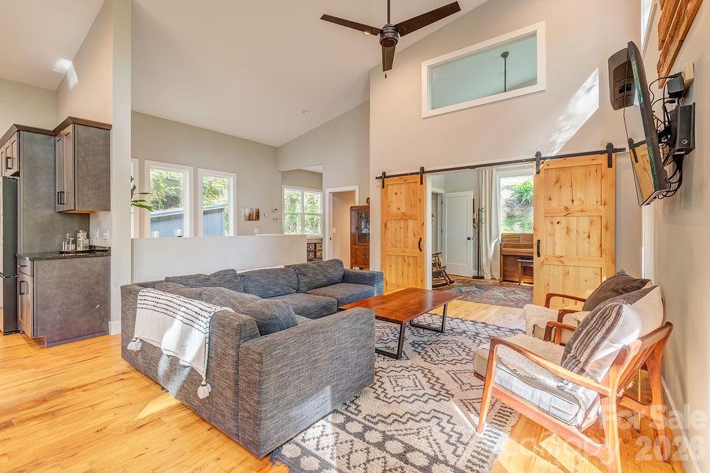 42 Salola Street — Asheville