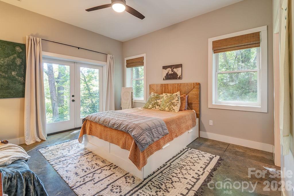 42 Salola Street — Asheville