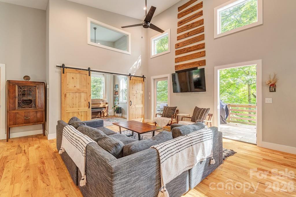 42 Salola Street — Asheville