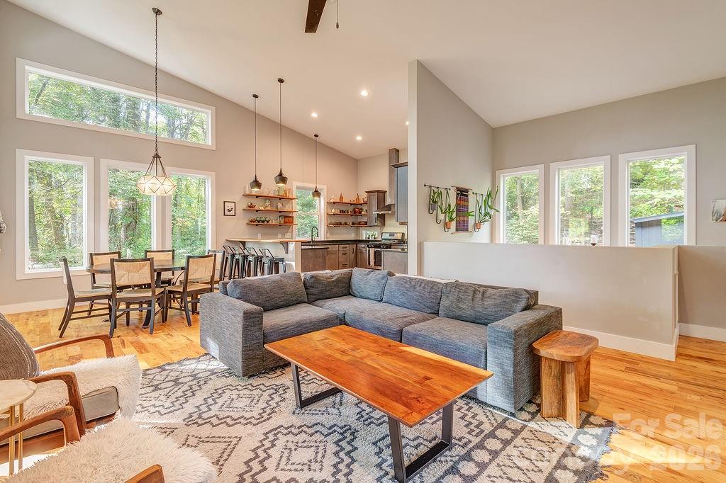 42 Salola Street — Asheville