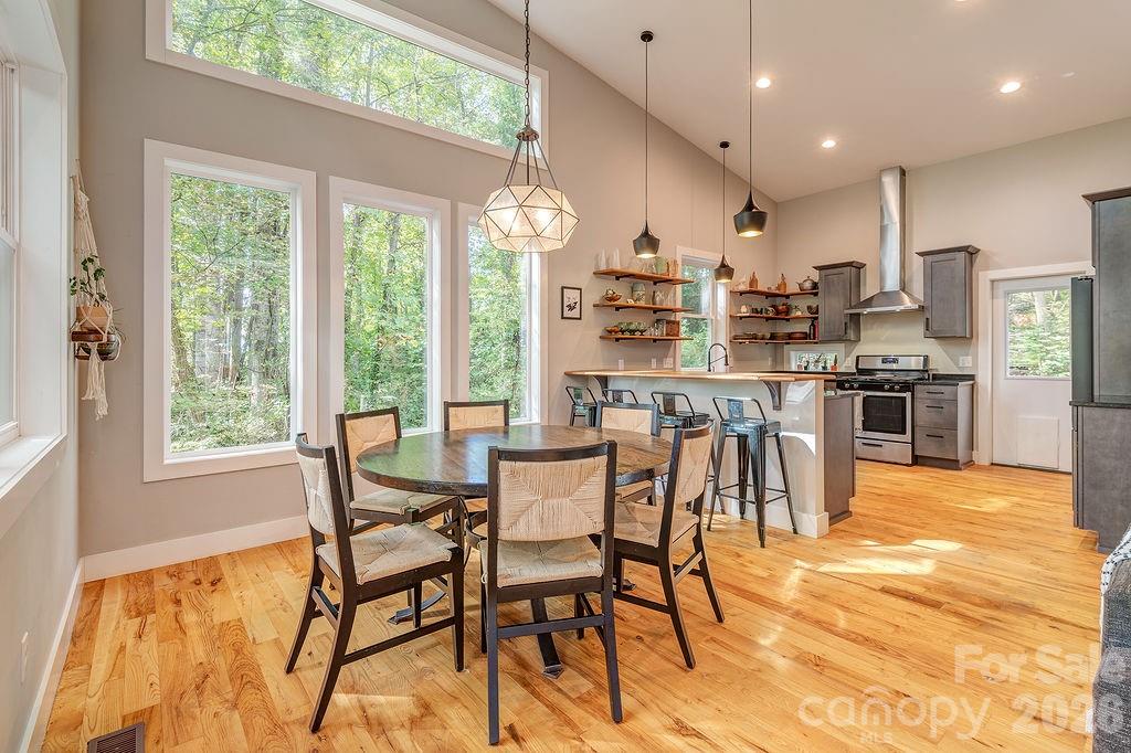 42 Salola Street — Asheville
