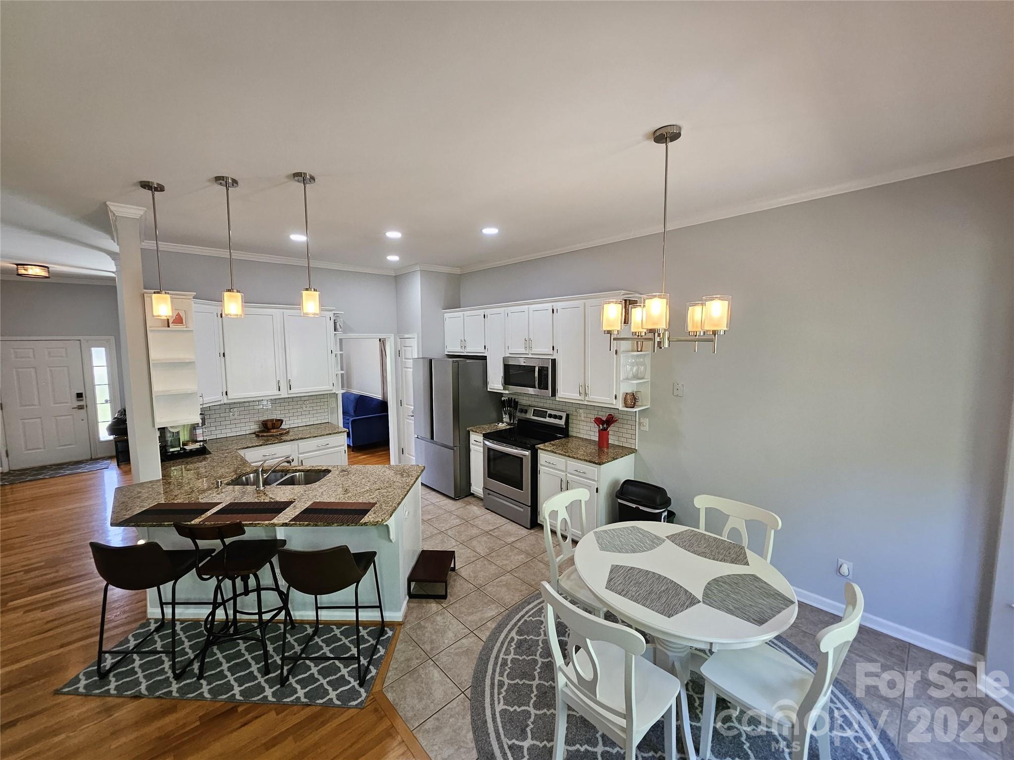 11632 Long Forest Drive — Charlotte