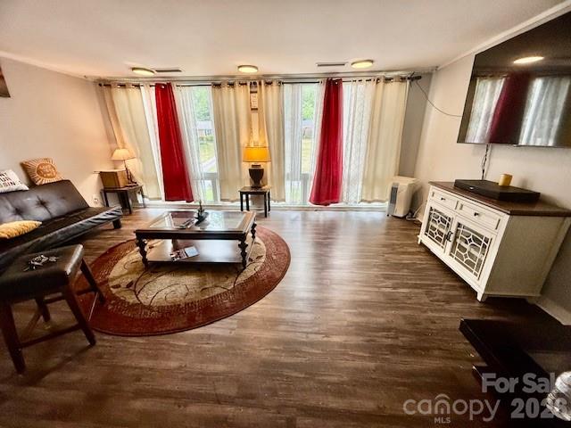 1233 Maxwell Street — Salisbury