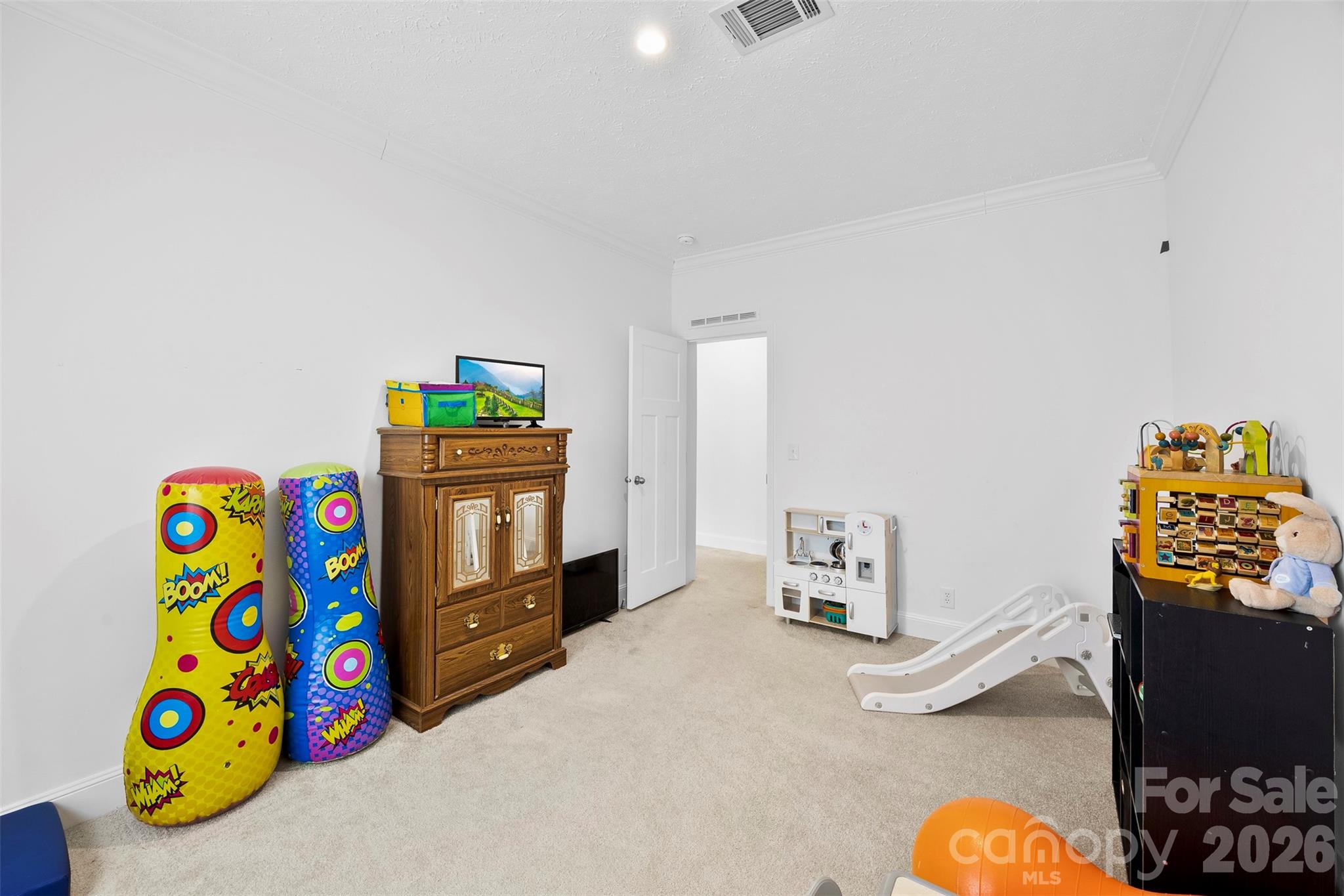 5236 Montana Circle NW — Concord