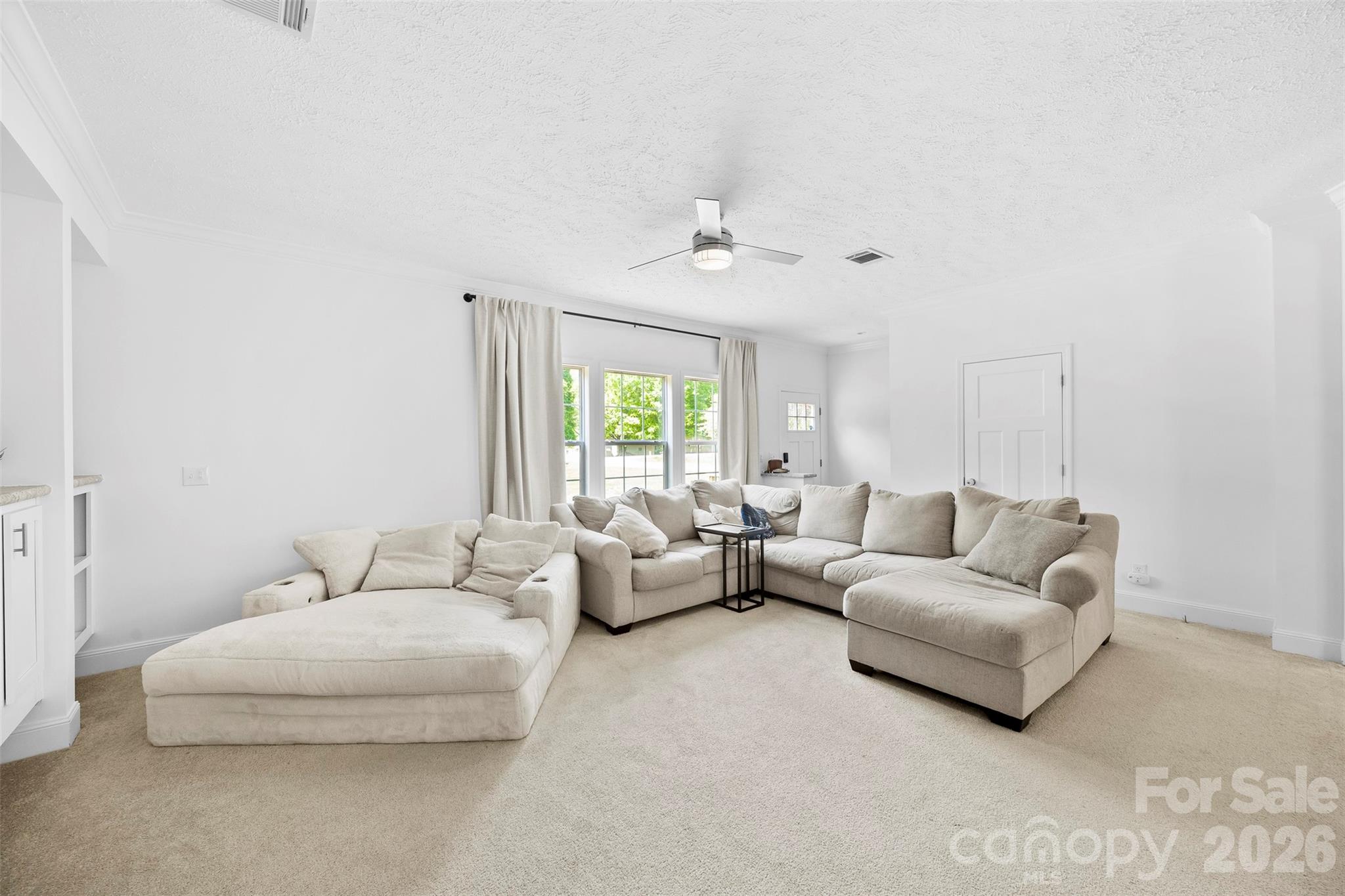 5236 Montana Circle NW — Concord