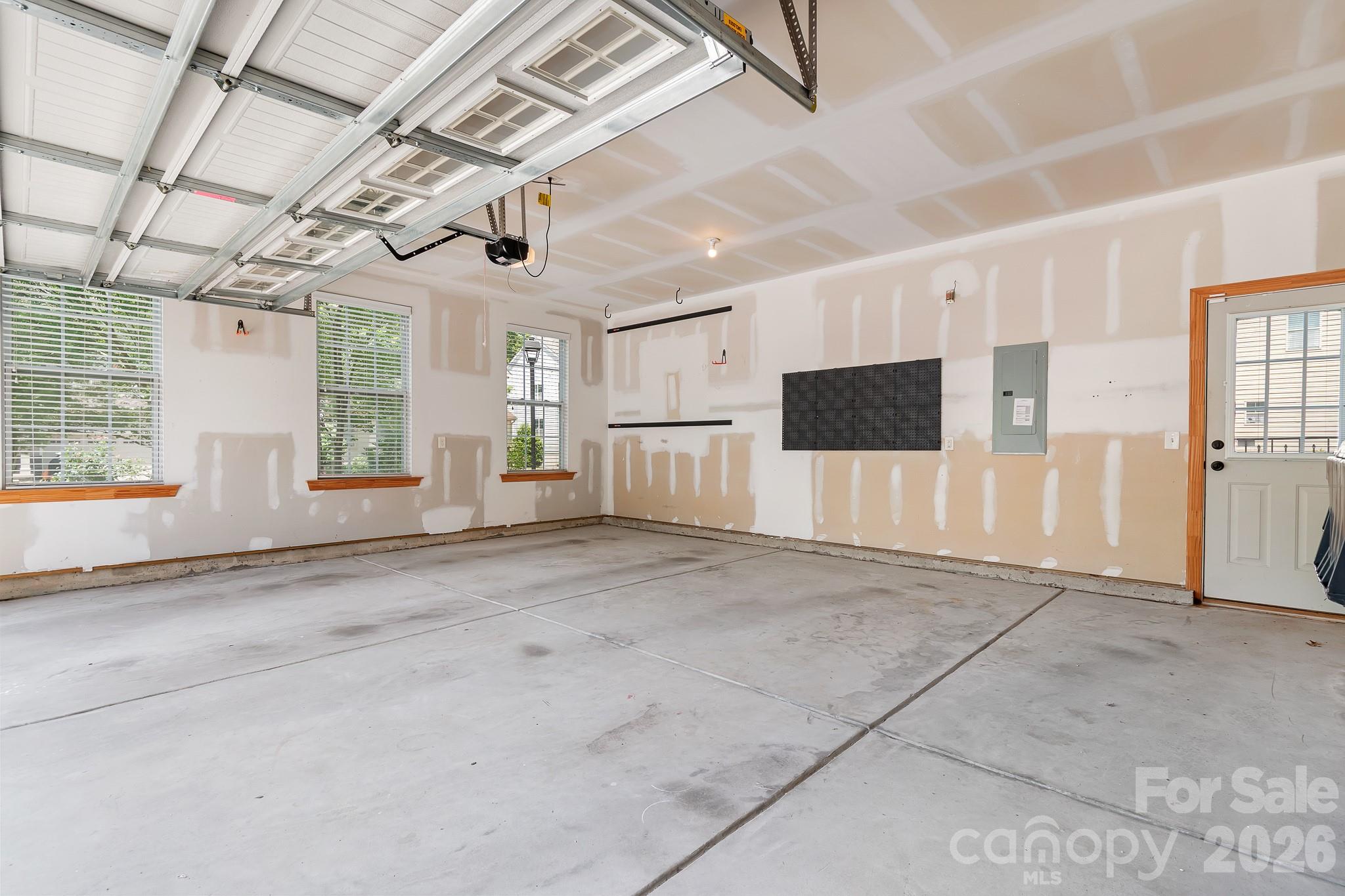 15403 Oleander Drive — Charlotte