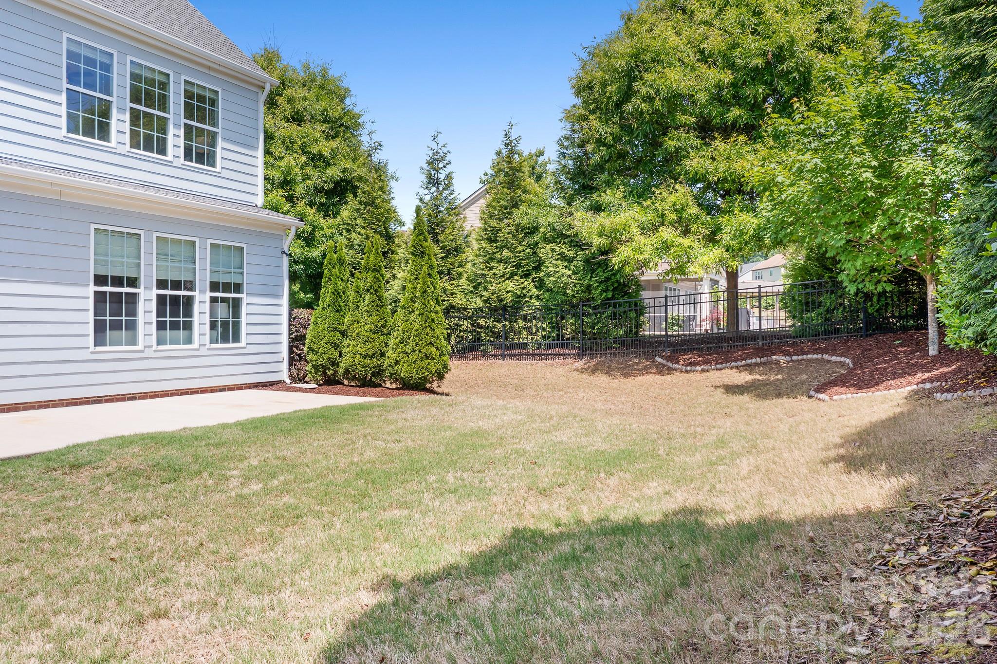 15403 Oleander Drive — Charlotte