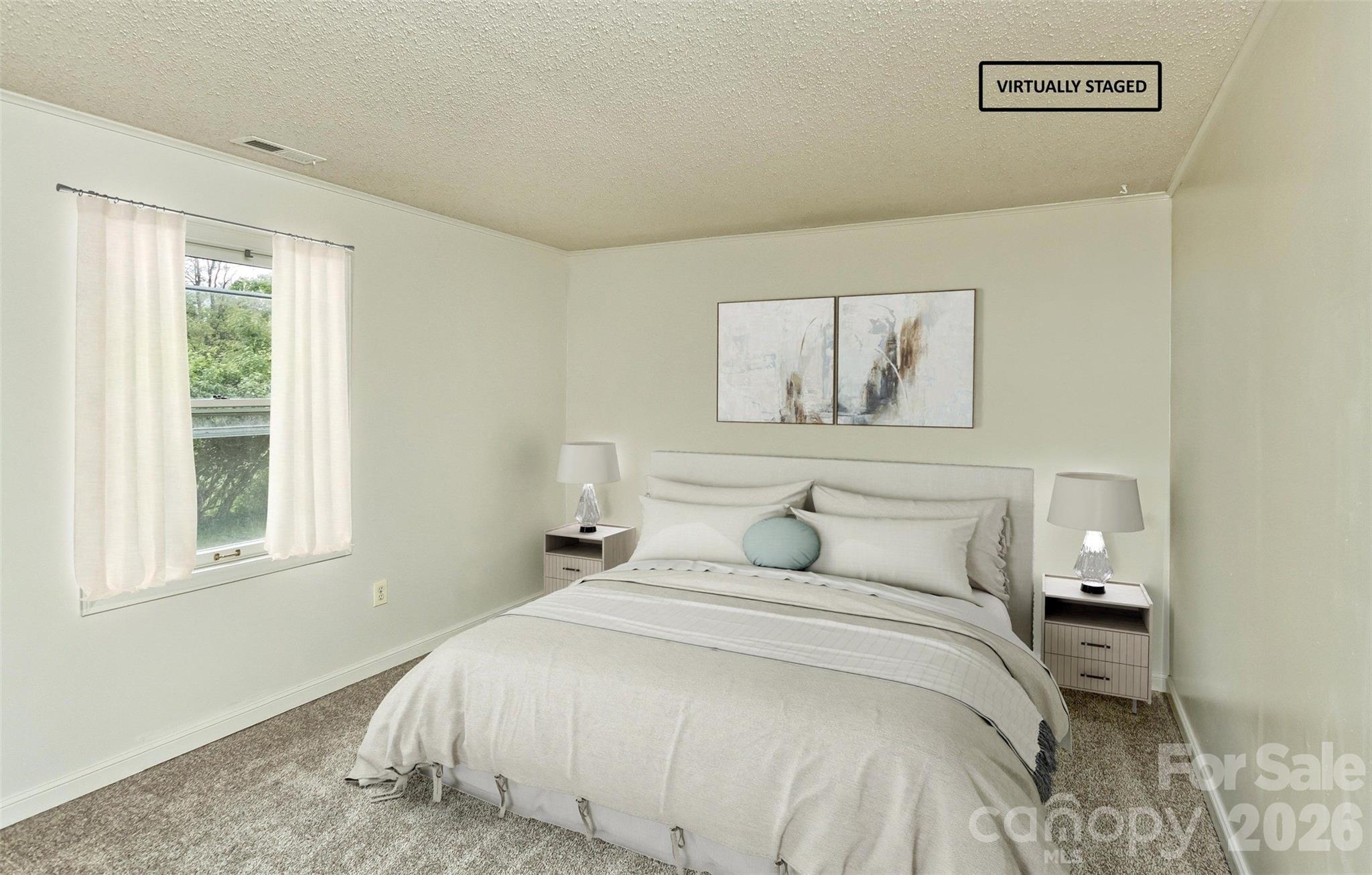 7 Teaneck Circle — Hendersonville