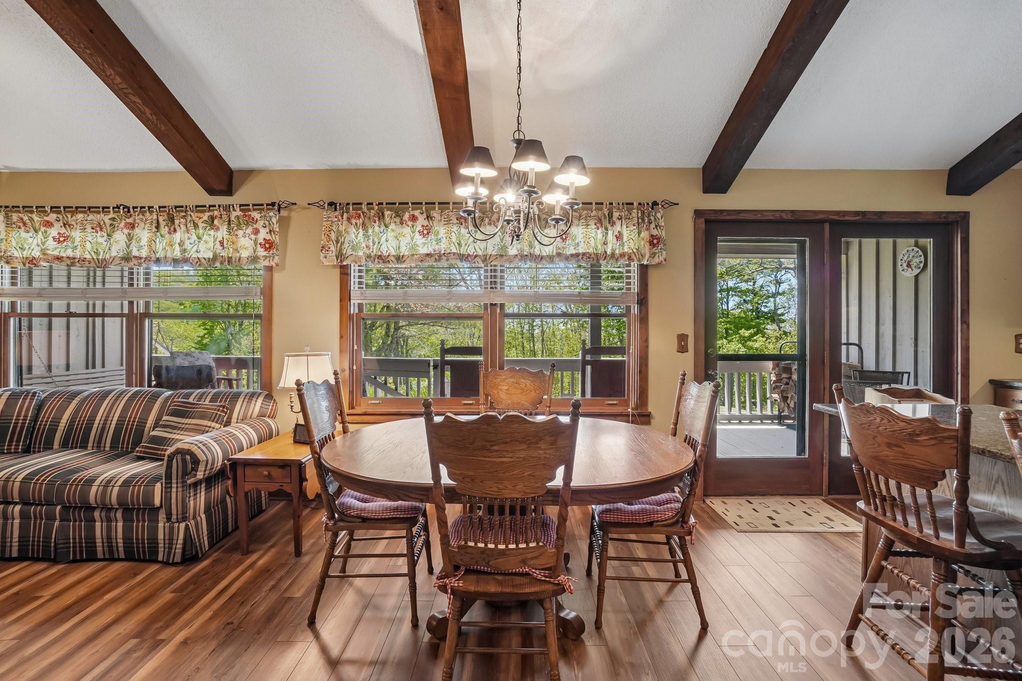 302 Eagles Nest Court S — Mars Hill