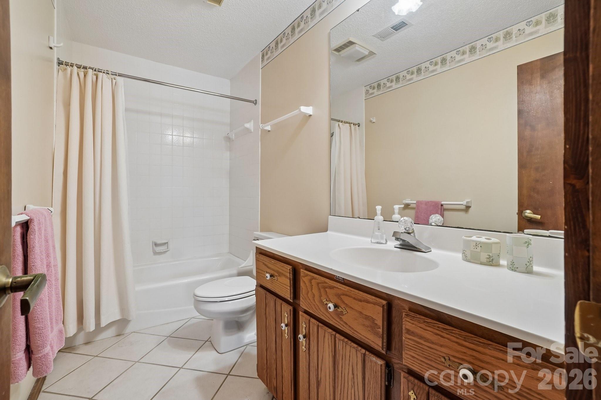 302 Eagles Nest Court S — Mars Hill