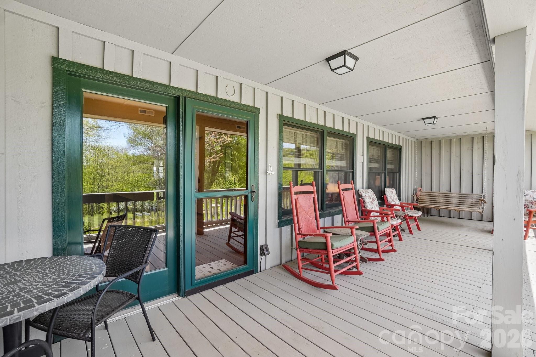 302 Eagles Nest Court S — Mars Hill
