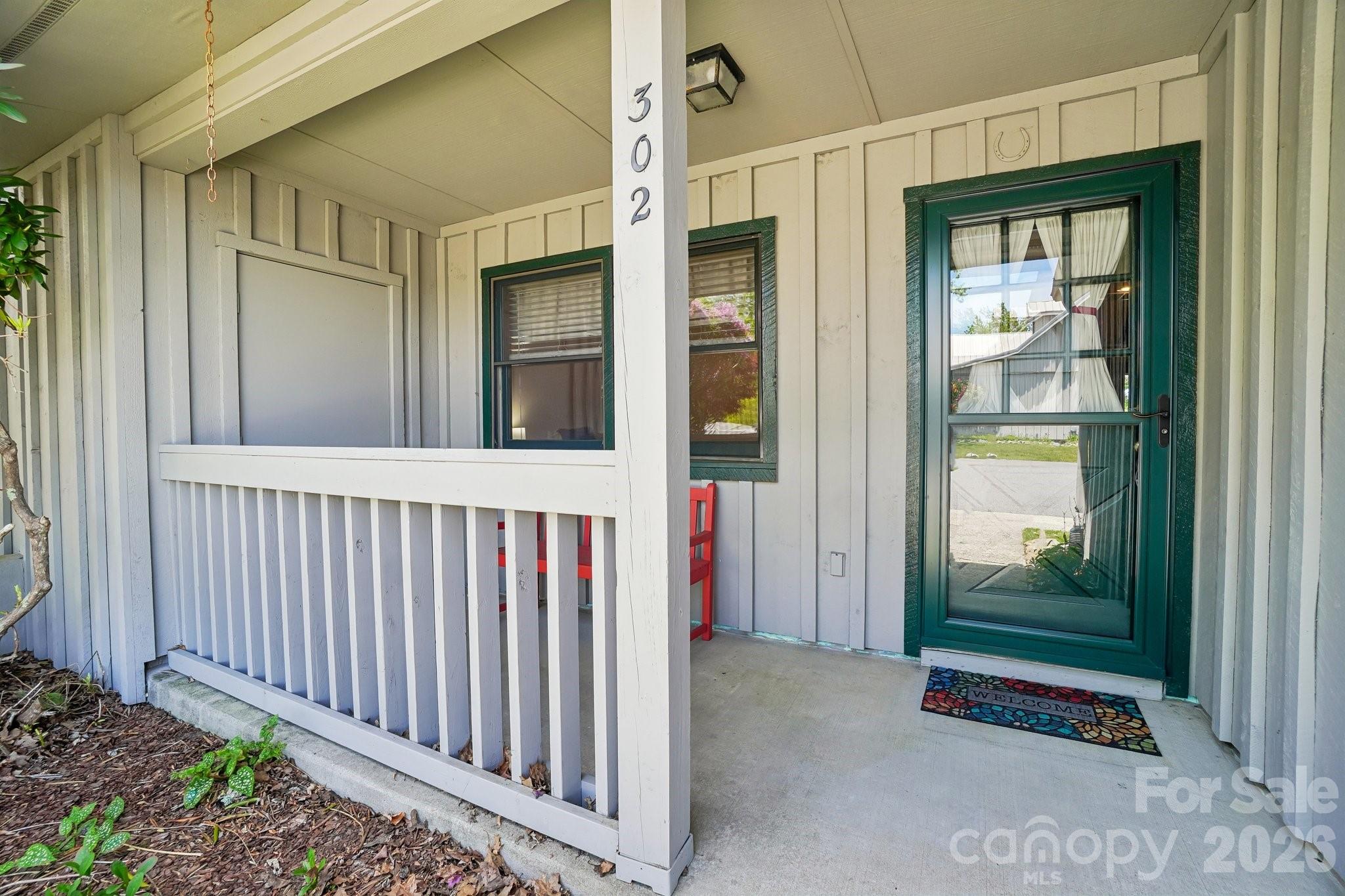 302 Eagles Nest Court S — Mars Hill