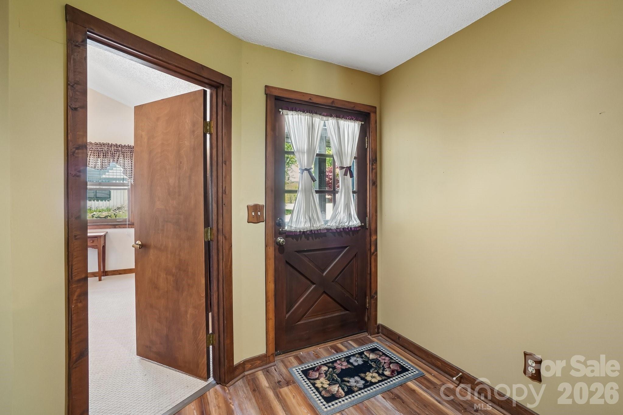 302 Eagles Nest Court S — Mars Hill