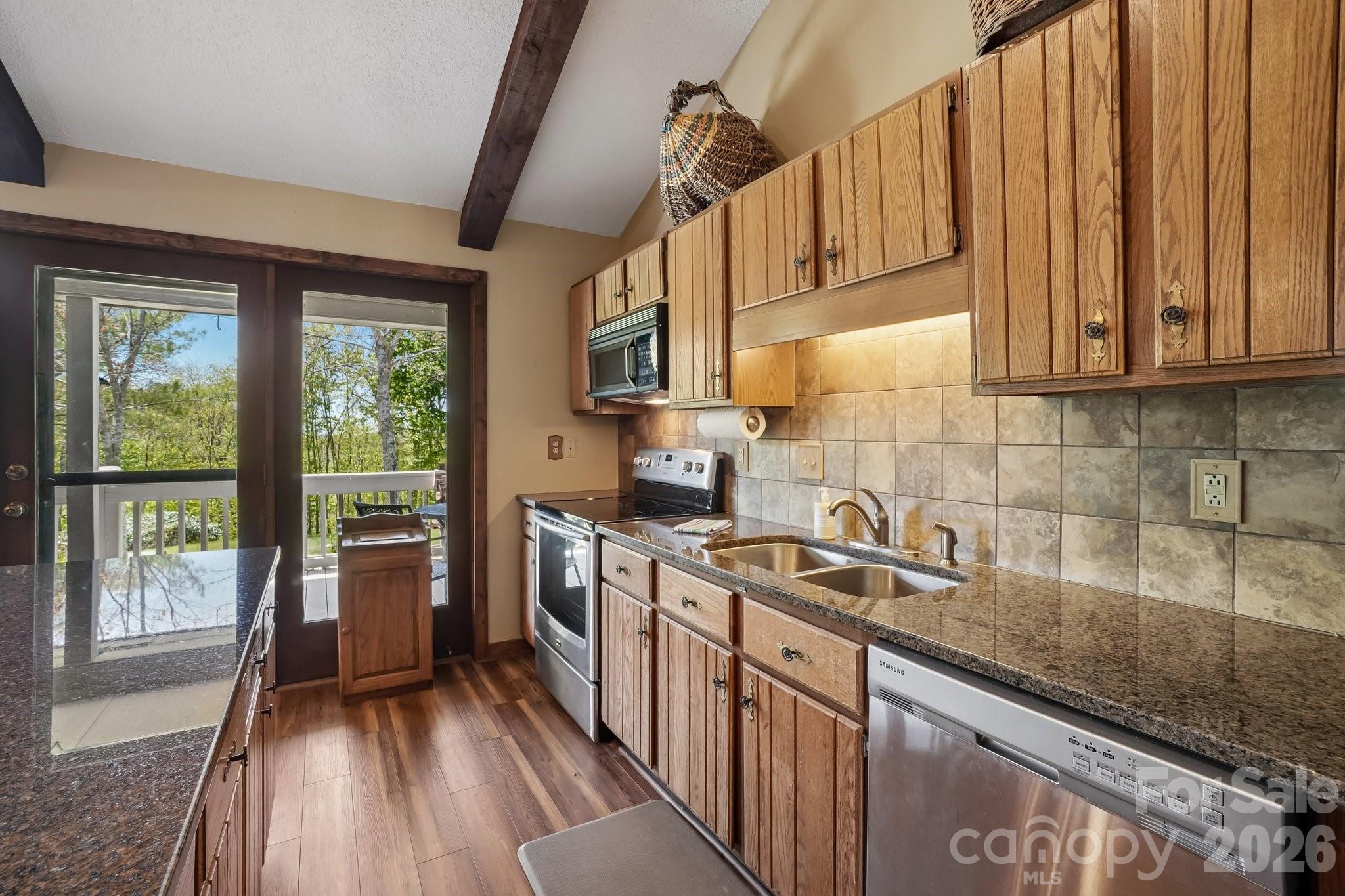 302 Eagles Nest Court S — Mars Hill