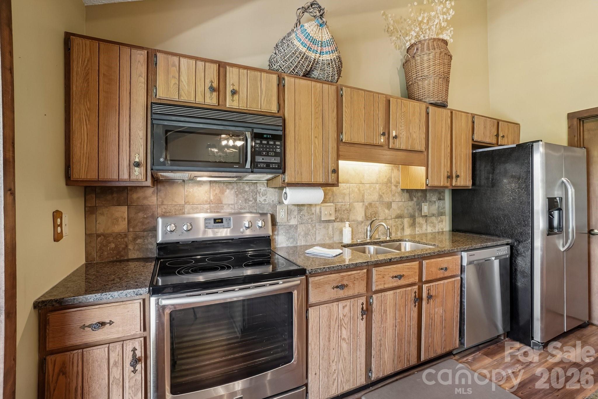 302 Eagles Nest Court S — Mars Hill