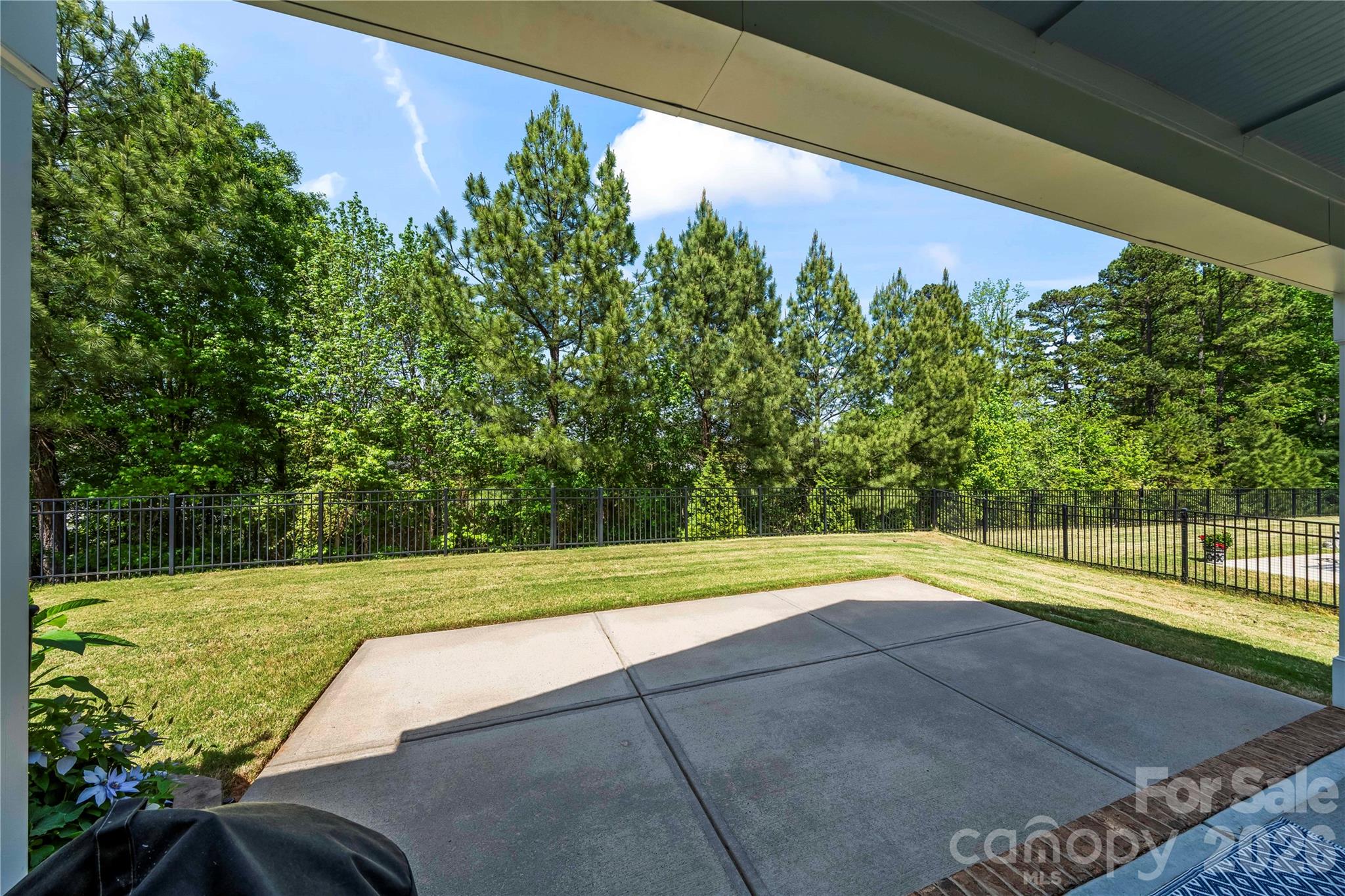 13127 Union Square Drive — Huntersville