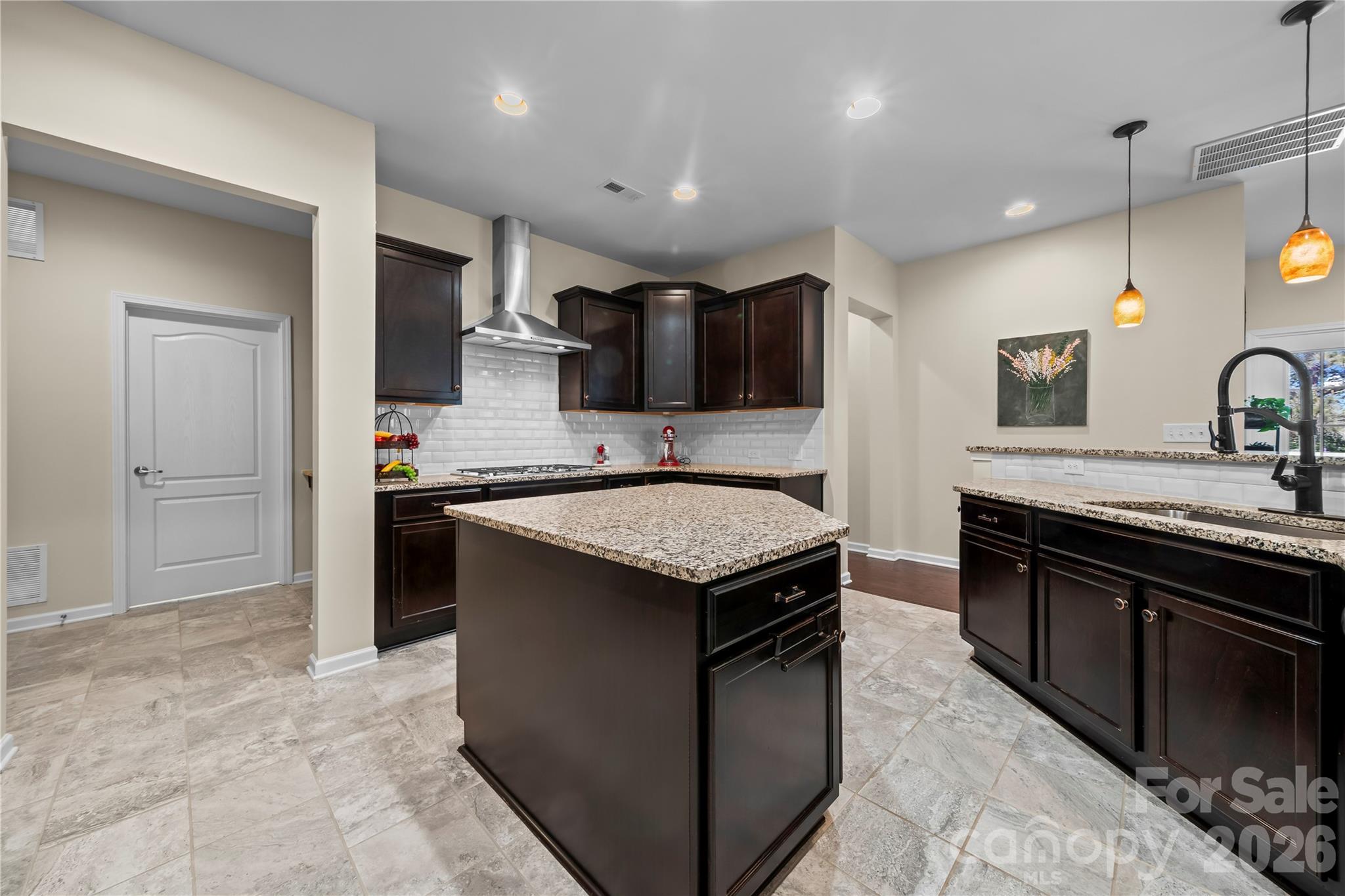 13127 Union Square Drive — Huntersville