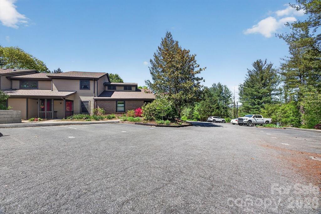 16 Spears Avenue #9 — Asheville