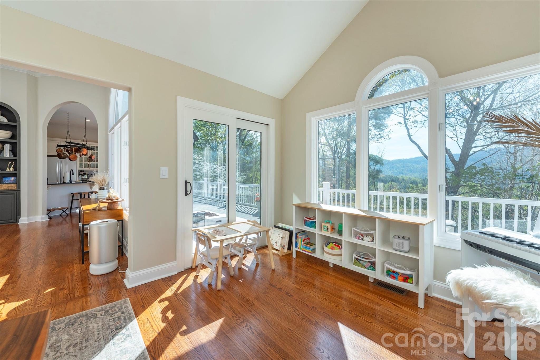 11 High Meadow Drive — Weaverville