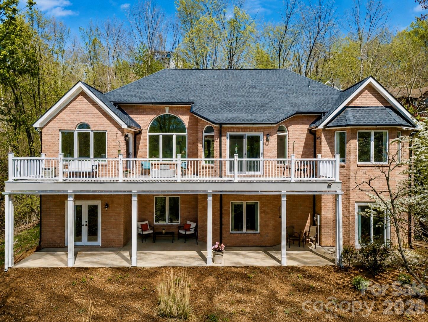11 High Meadow Drive — Weaverville