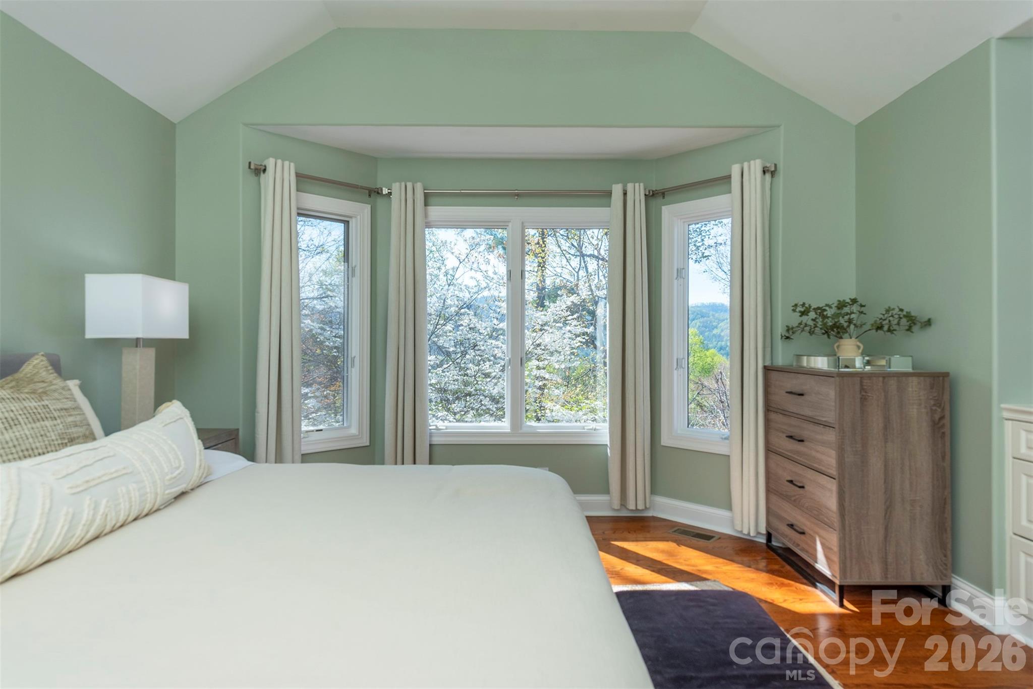 11 High Meadow Drive — Weaverville