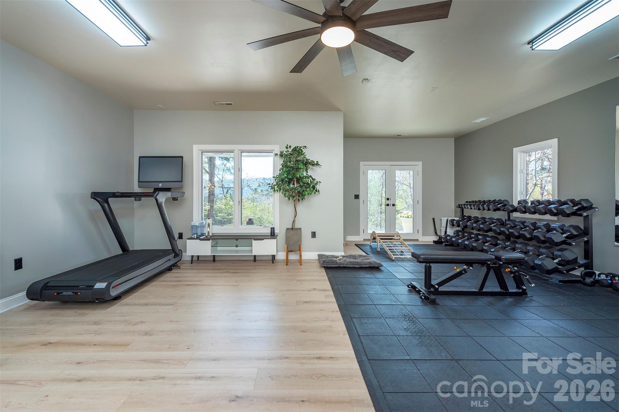 11 High Meadow Drive — Weaverville