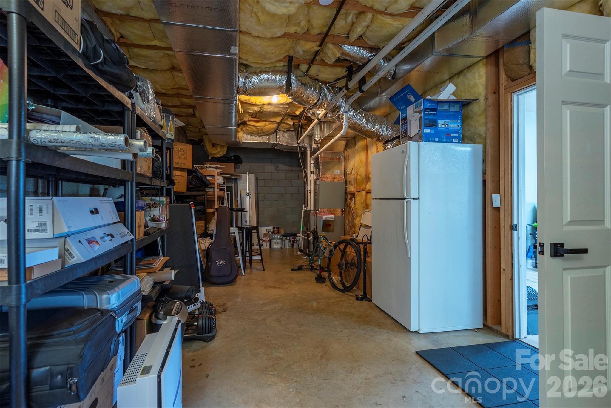 11 High Meadow Drive — Weaverville