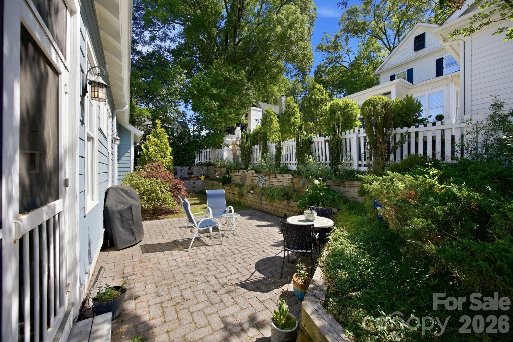 625 James Alexander Way — Davidson