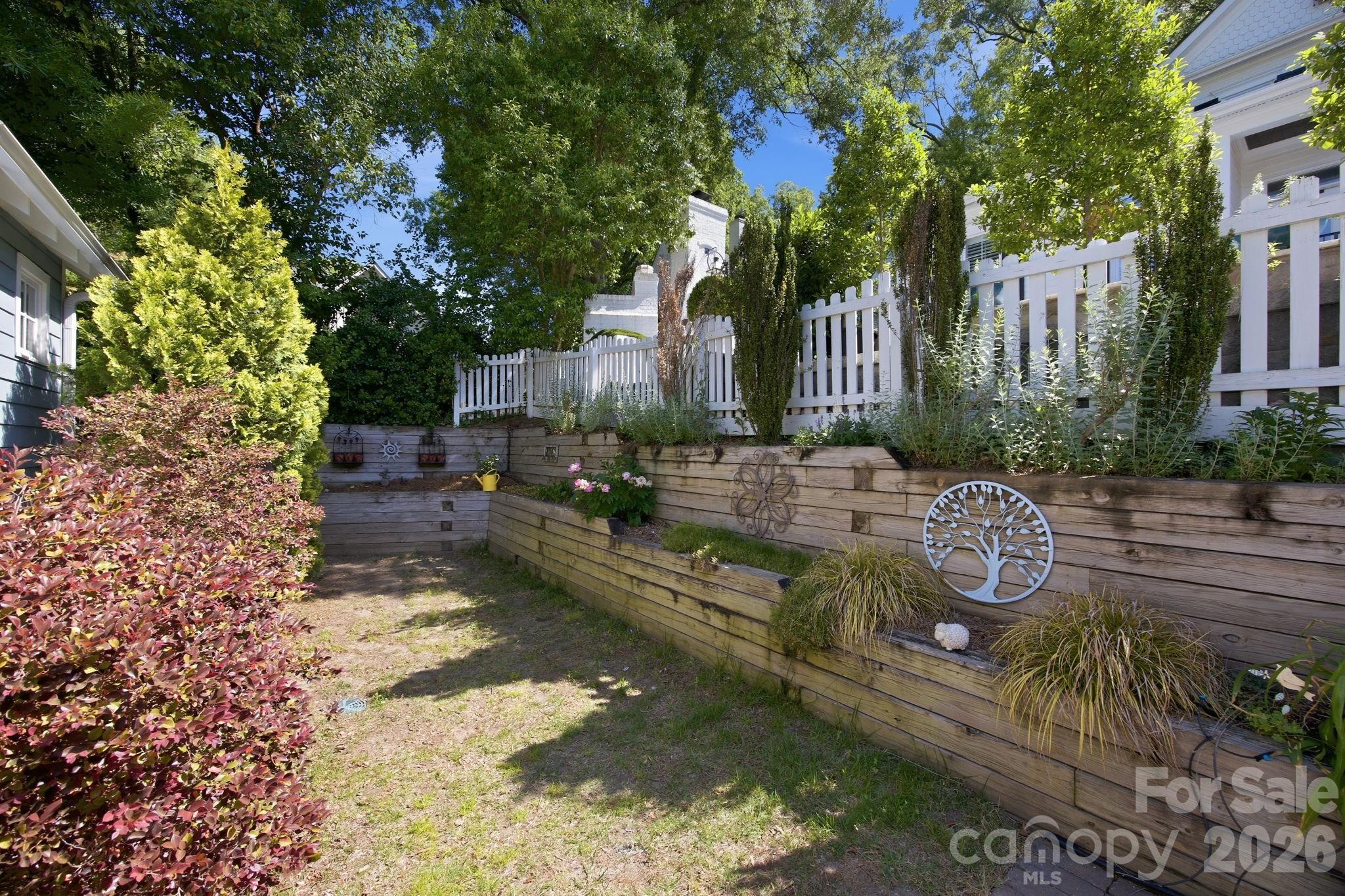 625 James Alexander Way — Davidson