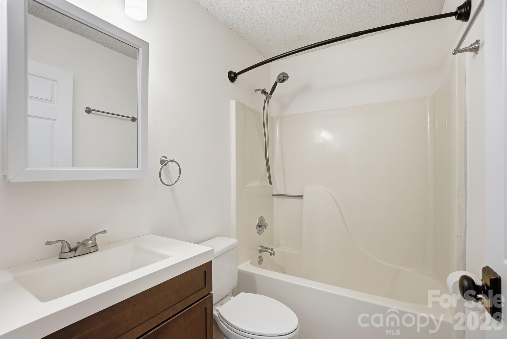 3419 Pondridge Court — Charlotte