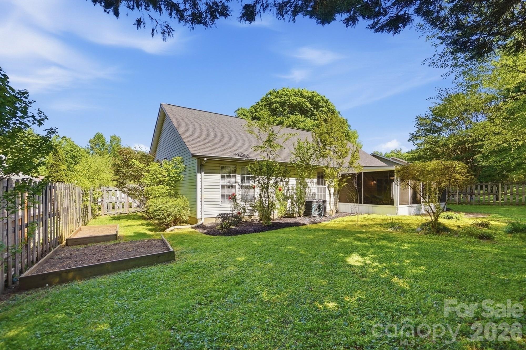 3419 Pondridge Court — Charlotte