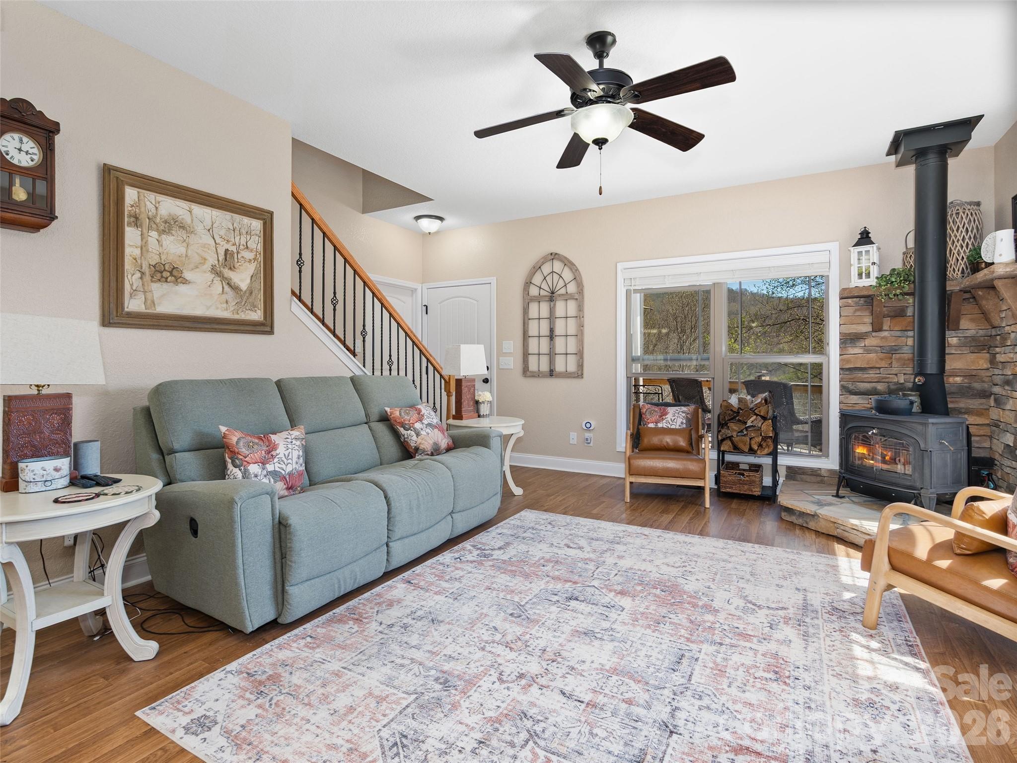 4823 Max Patch Road — Clyde
