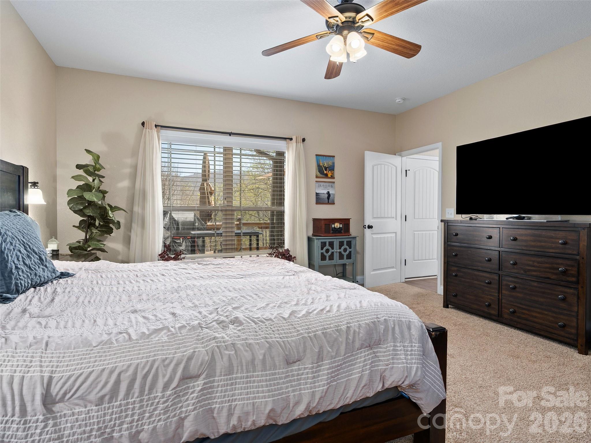 4823 Max Patch Road — Clyde