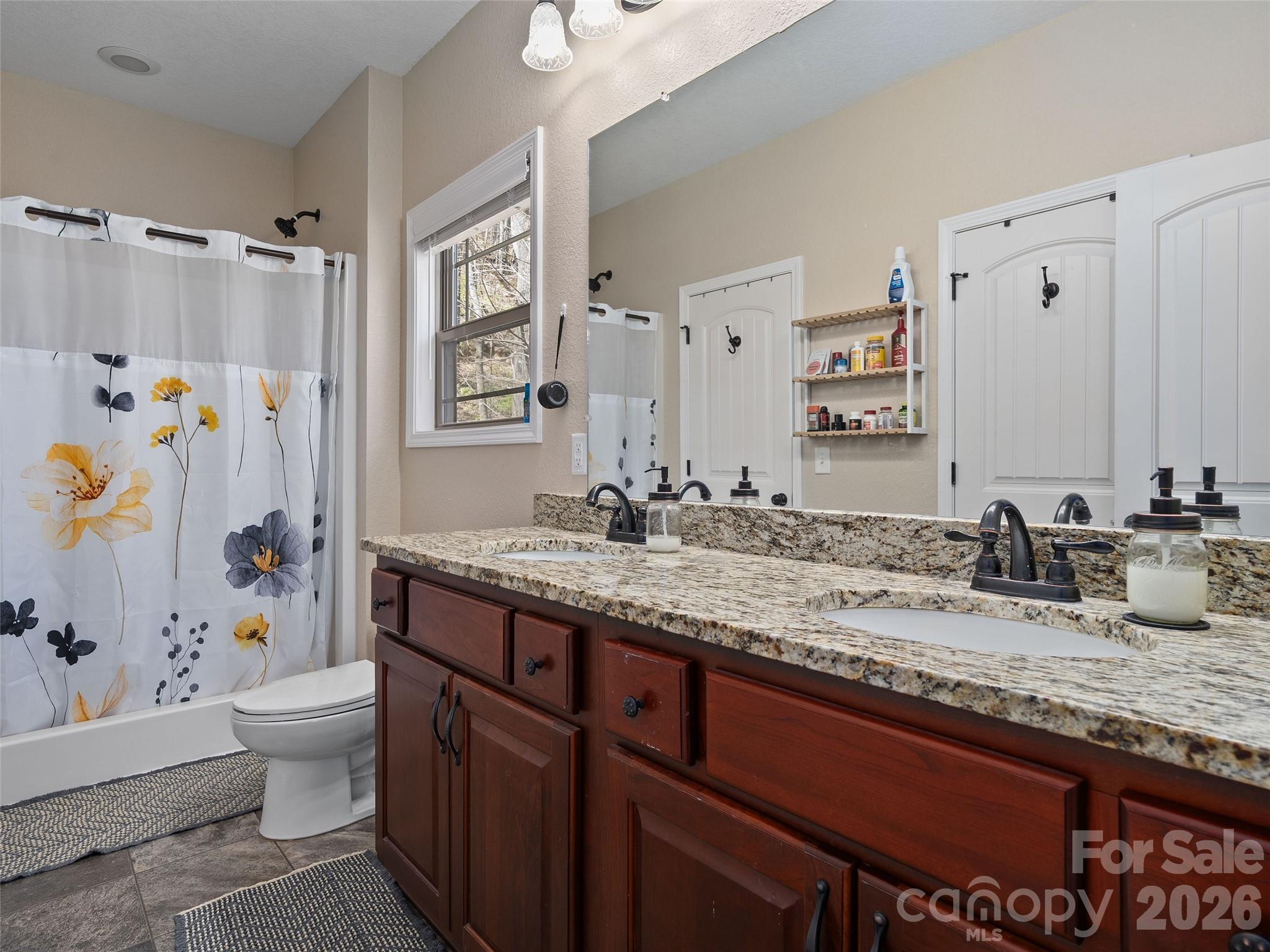 4823 Max Patch Road — Clyde
