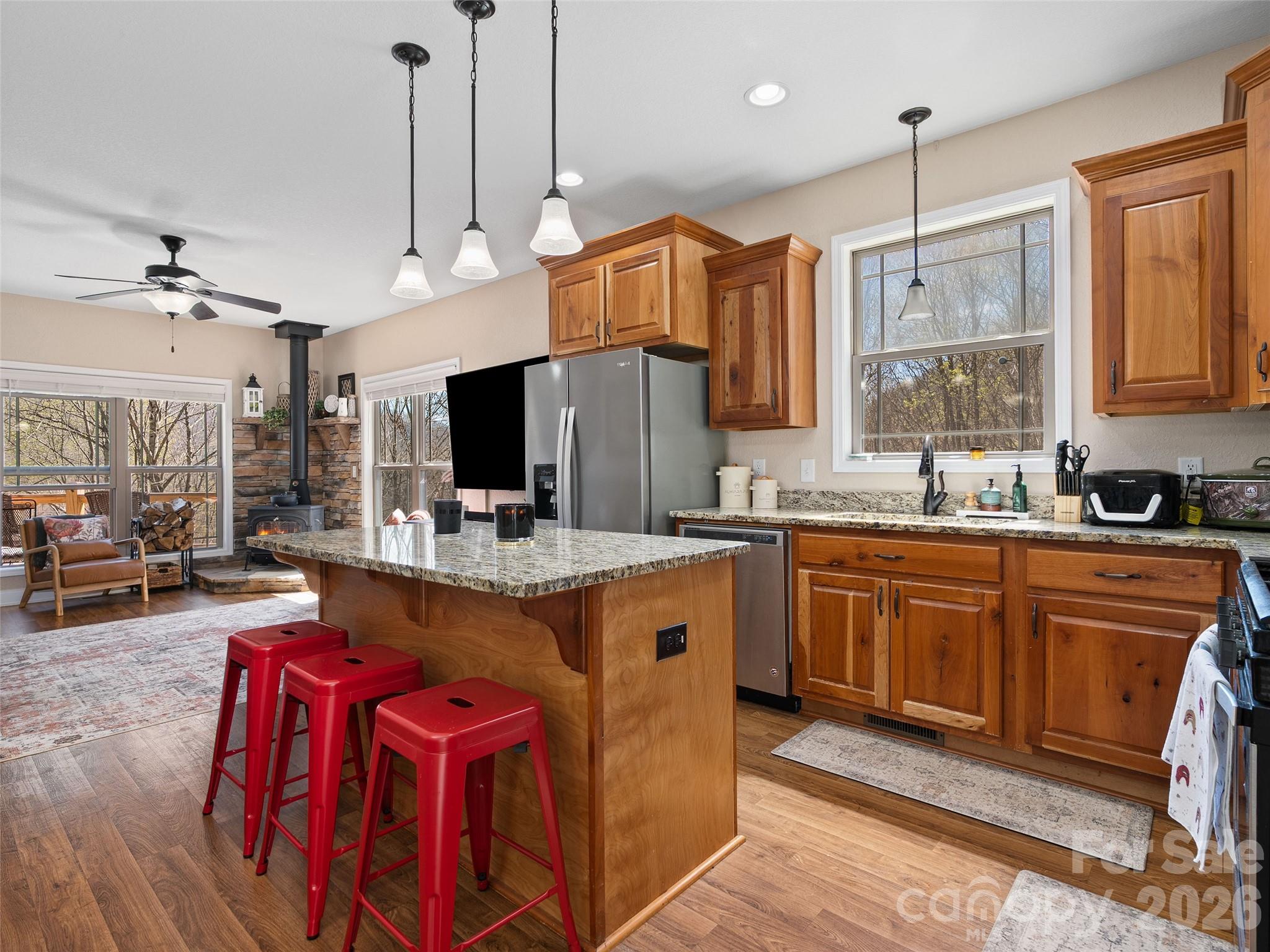 4823 Max Patch Road — Clyde
