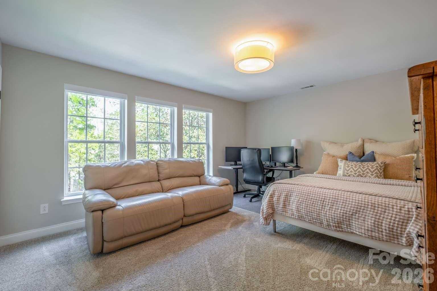 913 Grayscroft Drive — Waxhaw