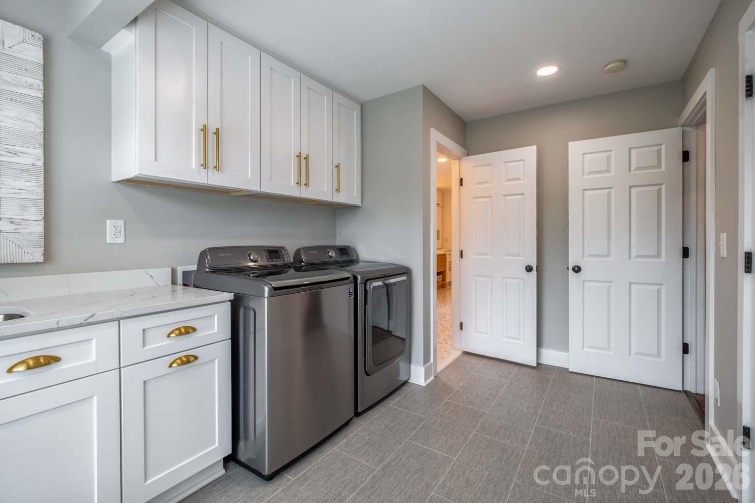 913 Grayscroft Drive — Waxhaw
