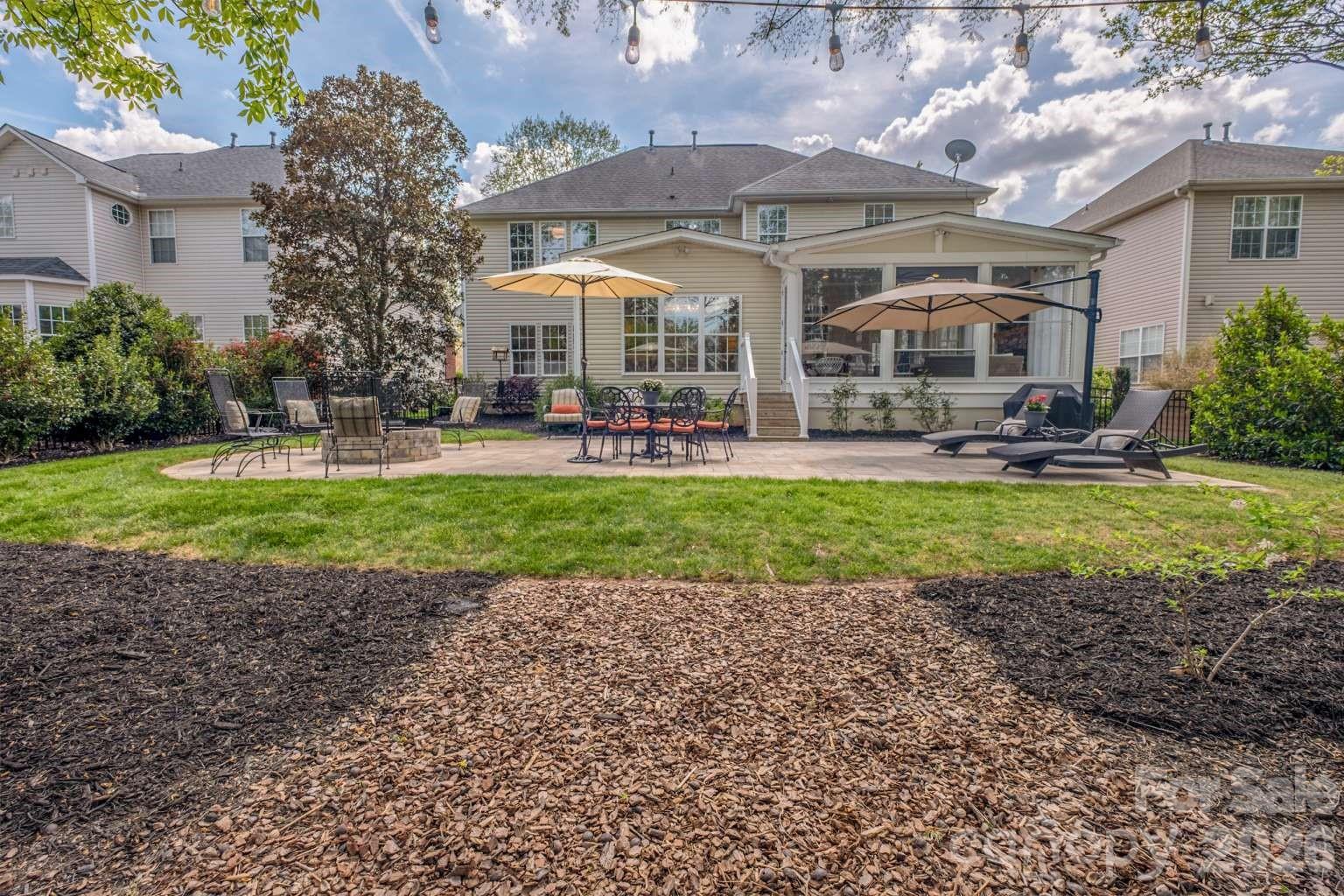 913 Grayscroft Drive — Waxhaw