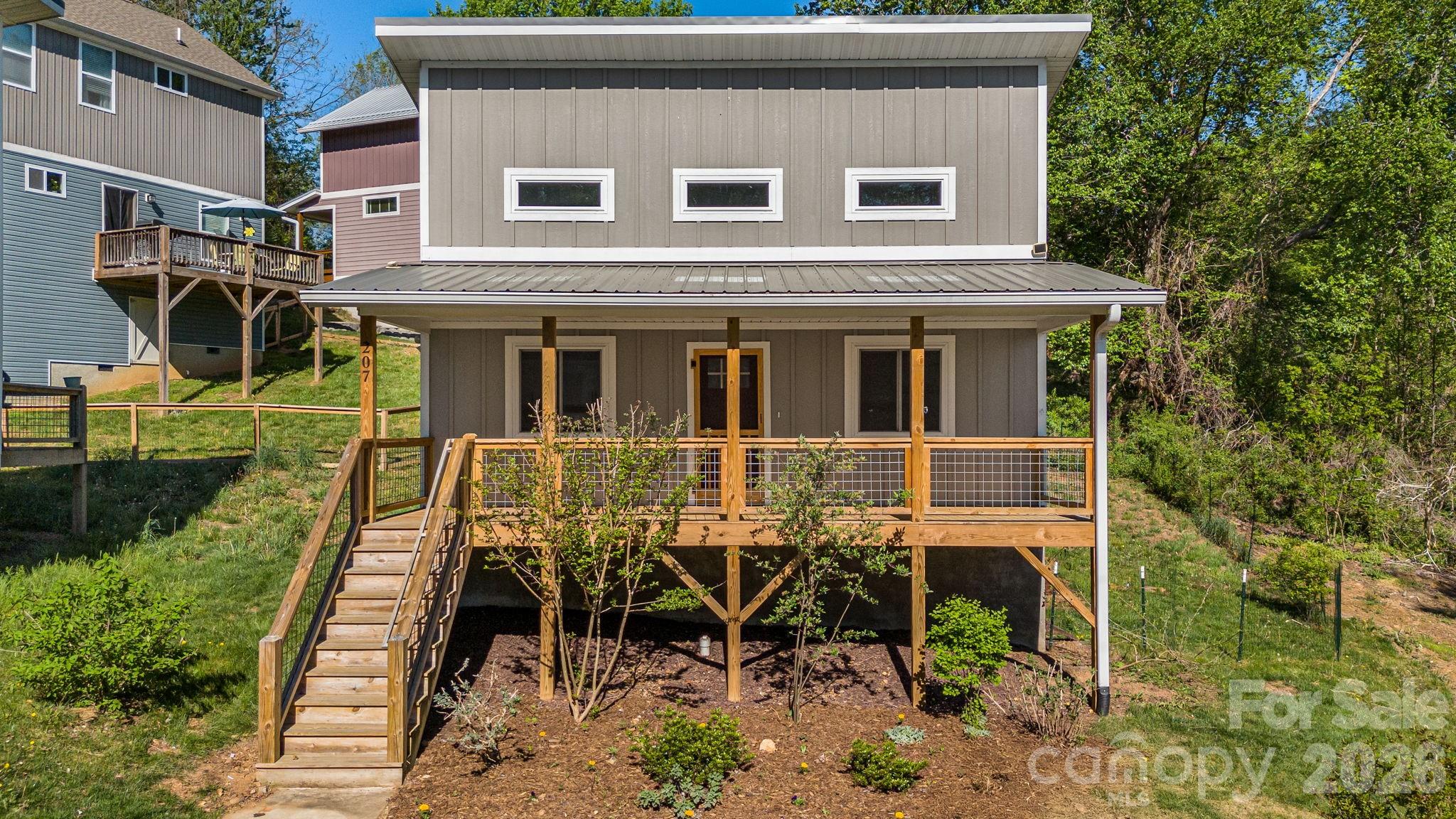 207 Hanover Street — Asheville