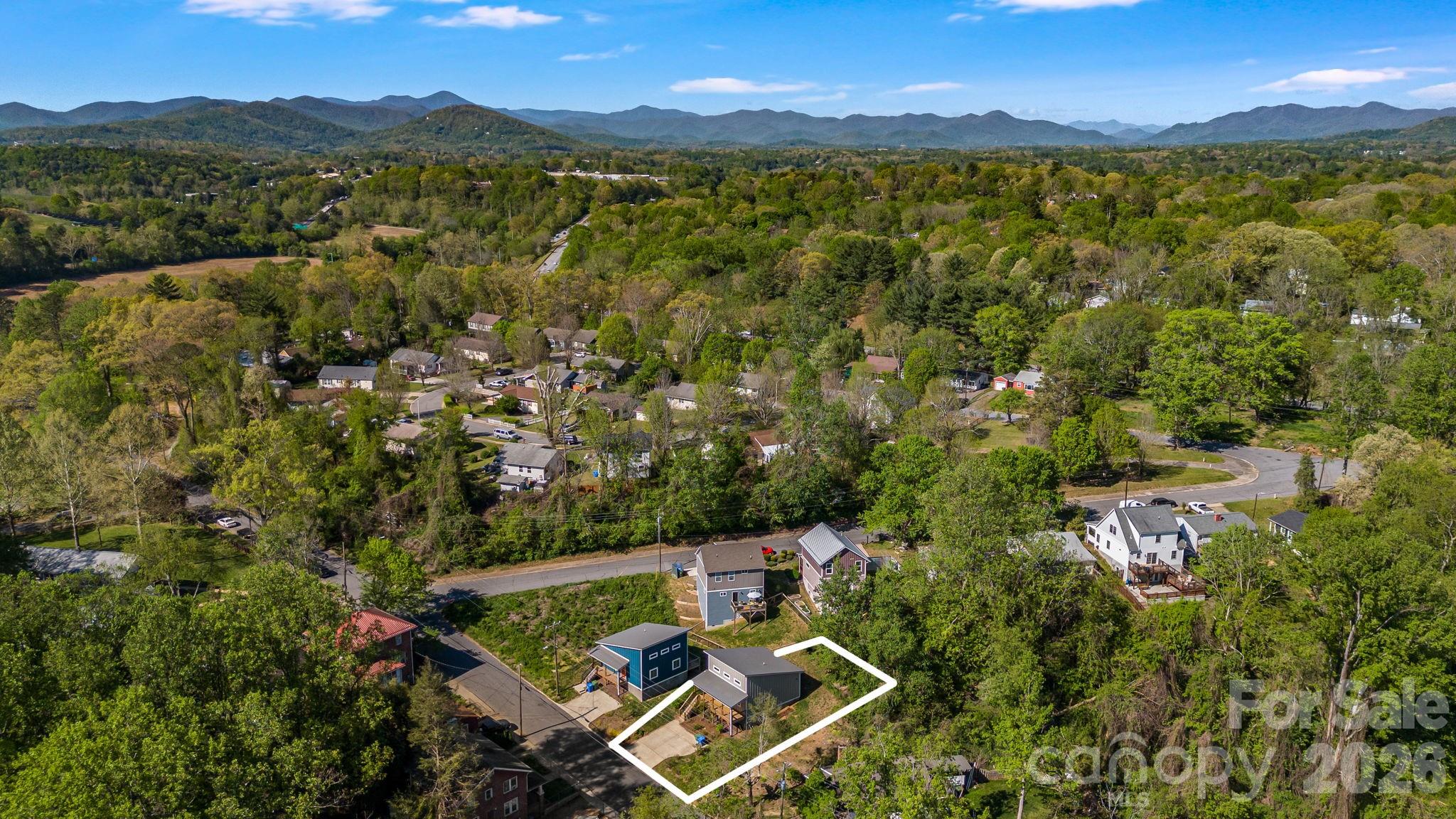 207 Hanover Street — Asheville