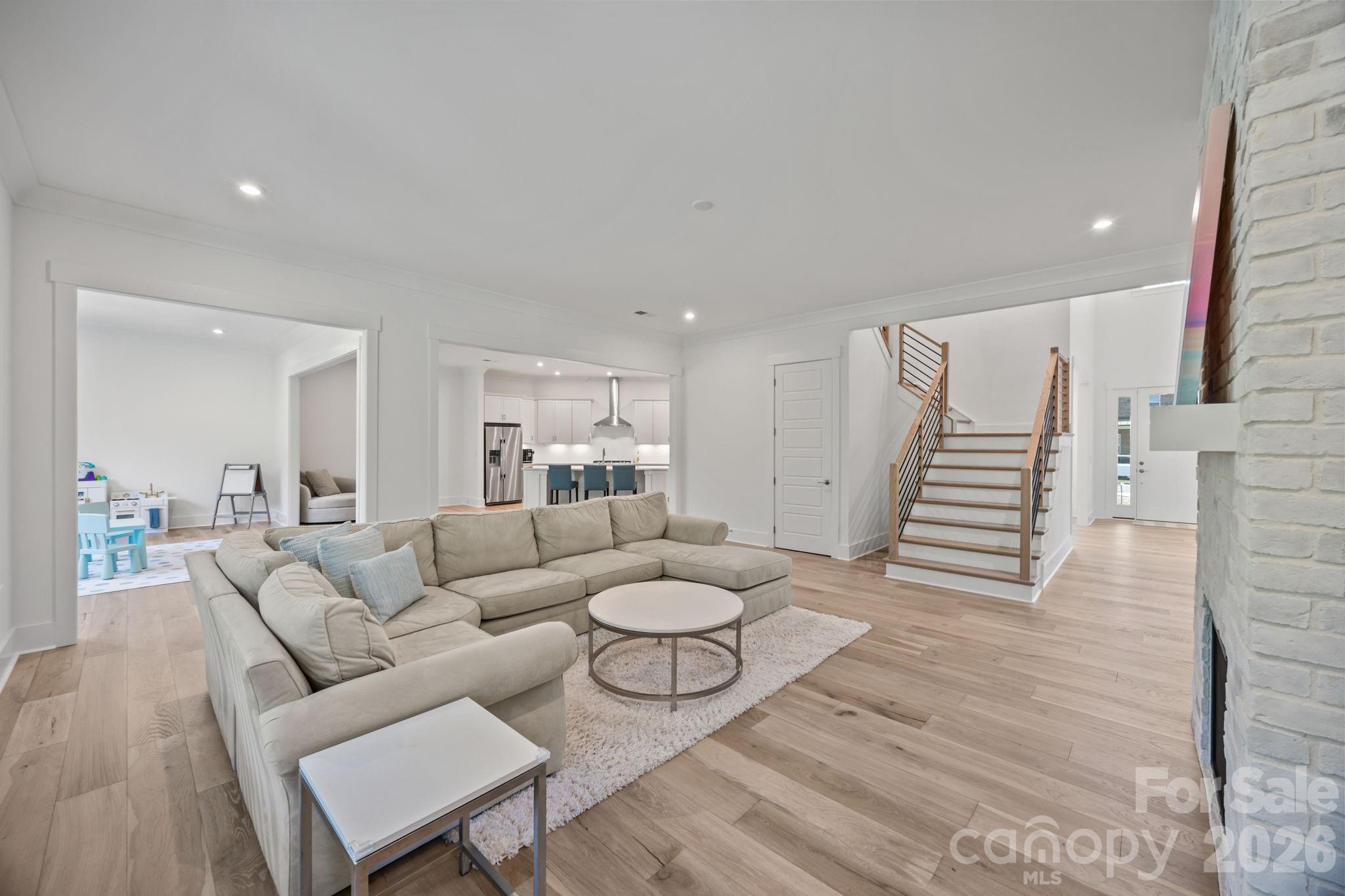 8620 Balcony Bridge Road — Huntersville