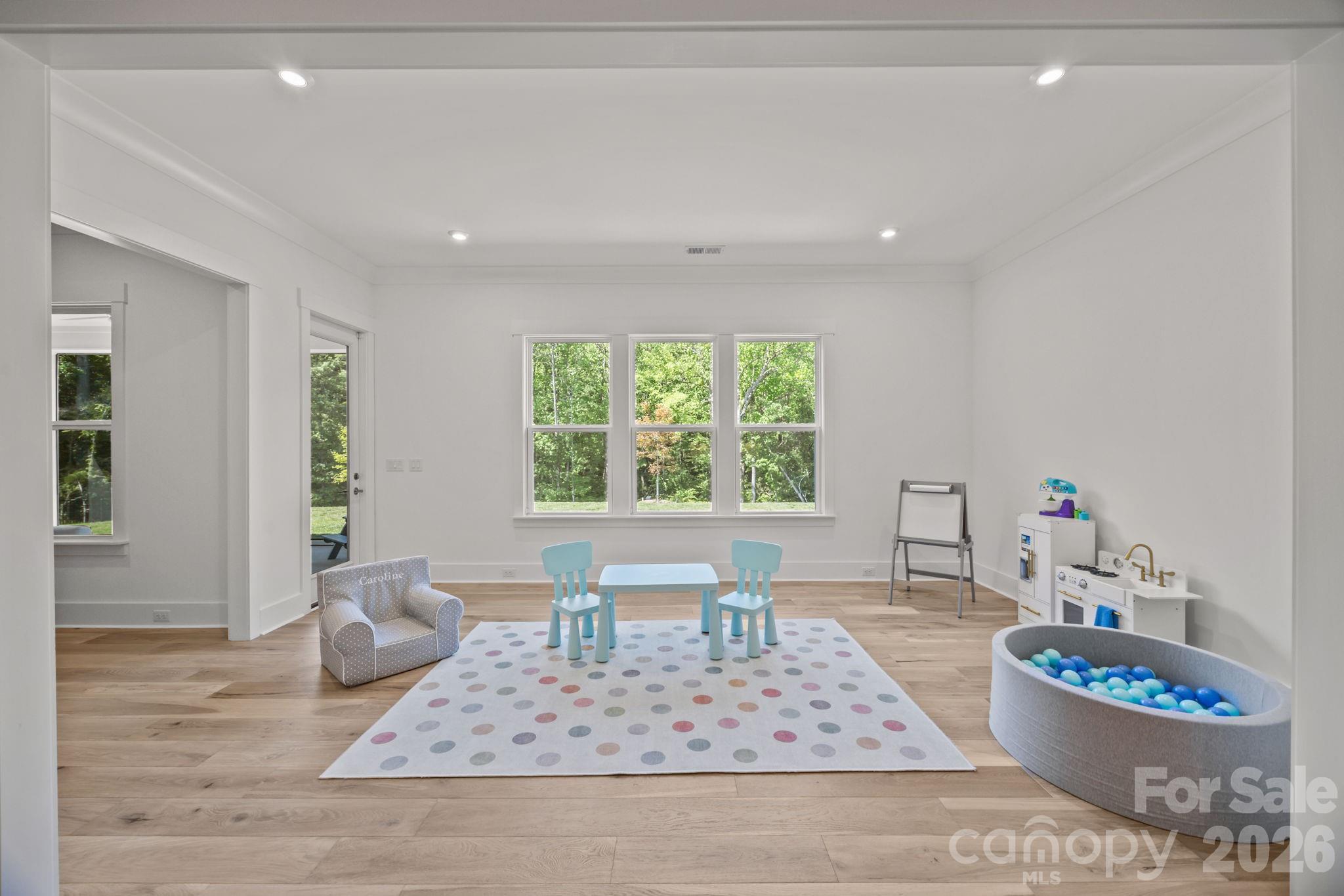 8620 Balcony Bridge Road — Huntersville