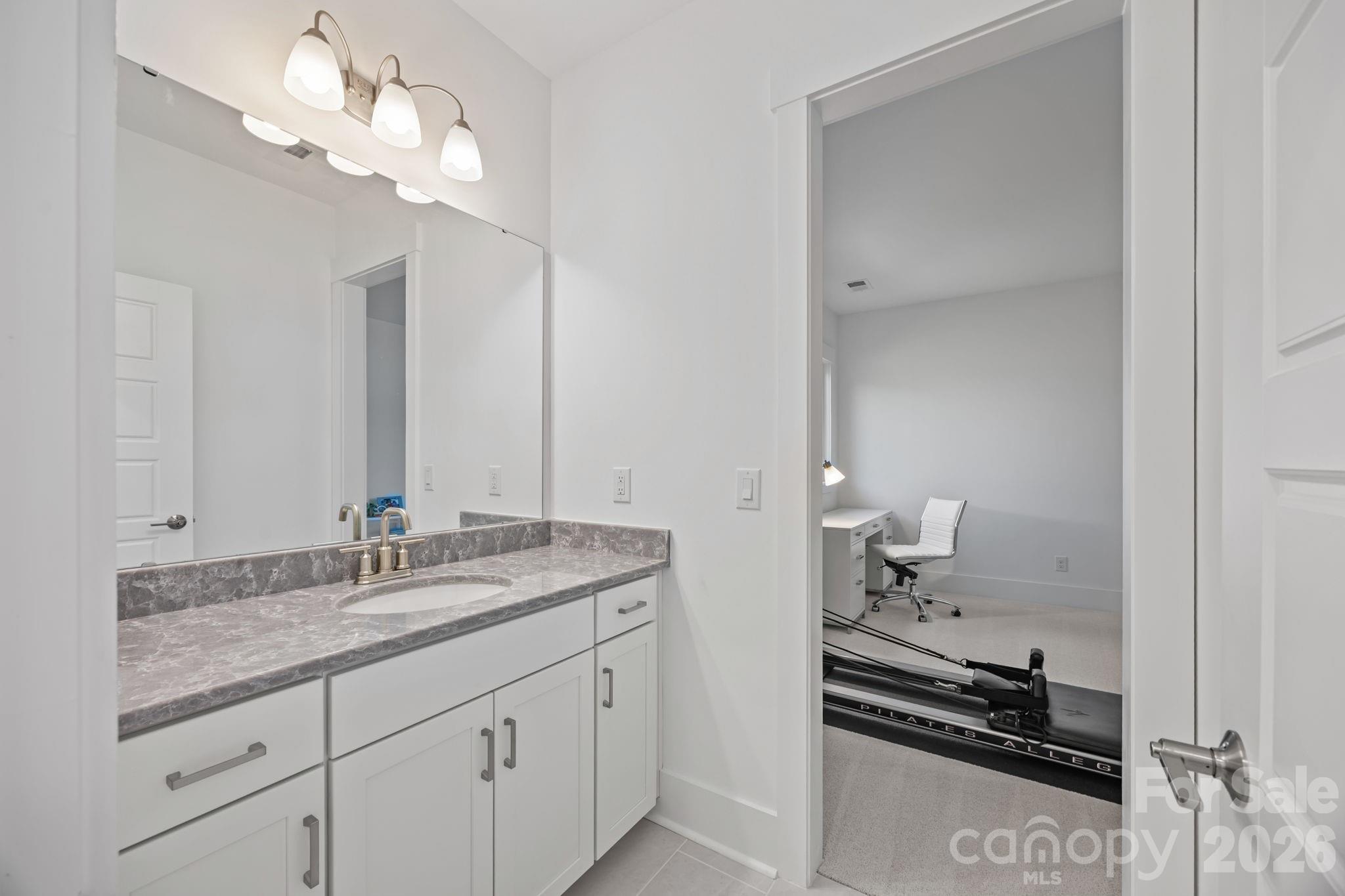 8620 Balcony Bridge Road — Huntersville