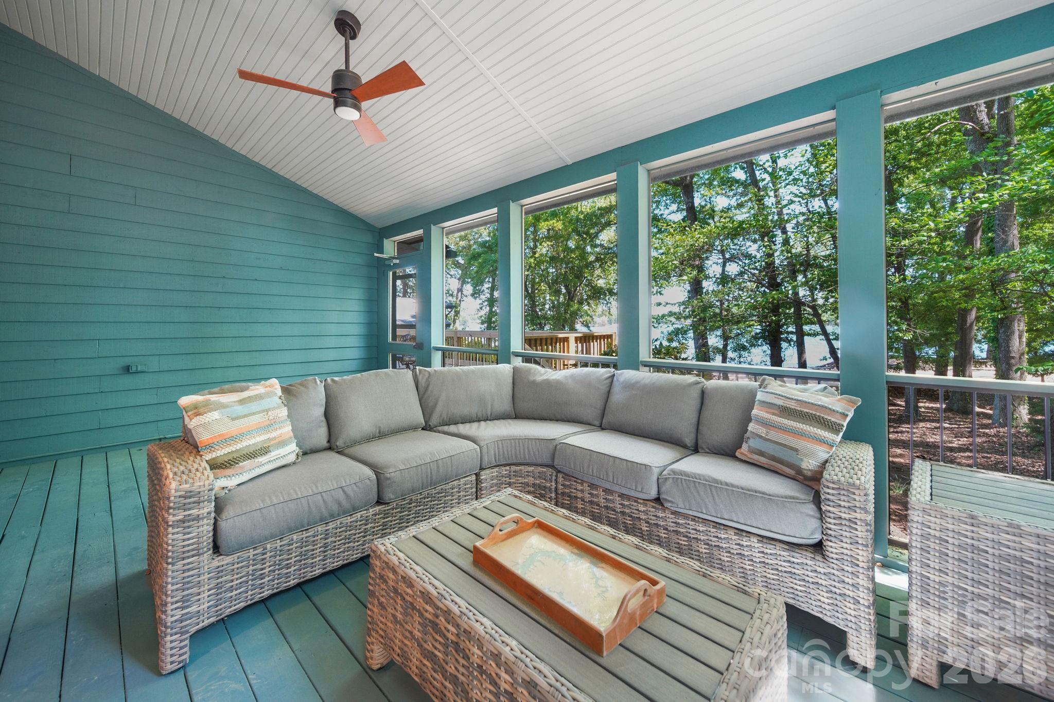 15 King Haigler Chase Street — Lake Wylie