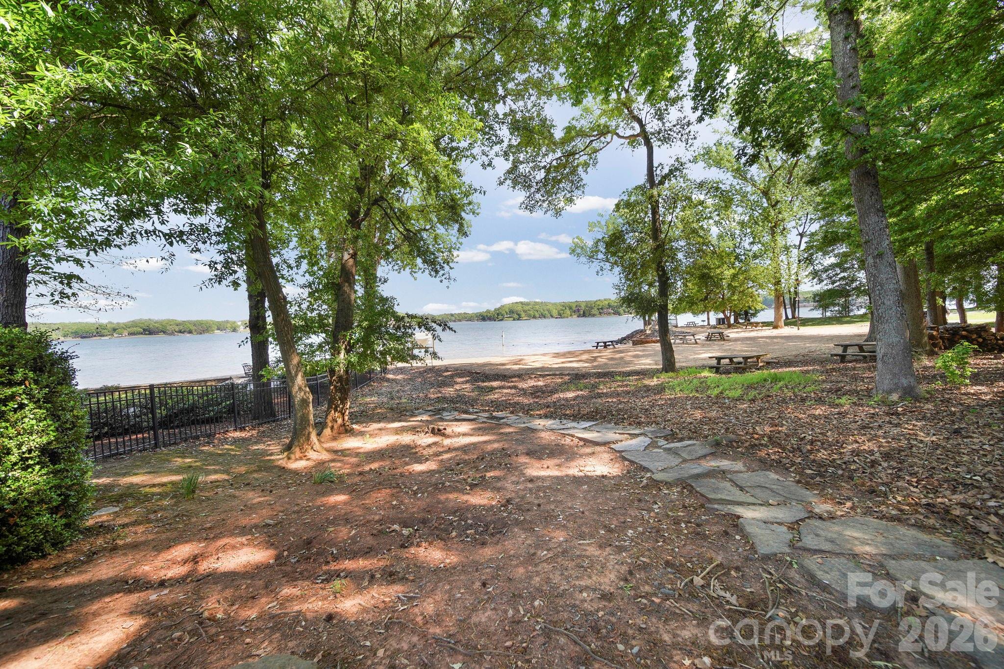 15 King Haigler Chase Street — Lake Wylie