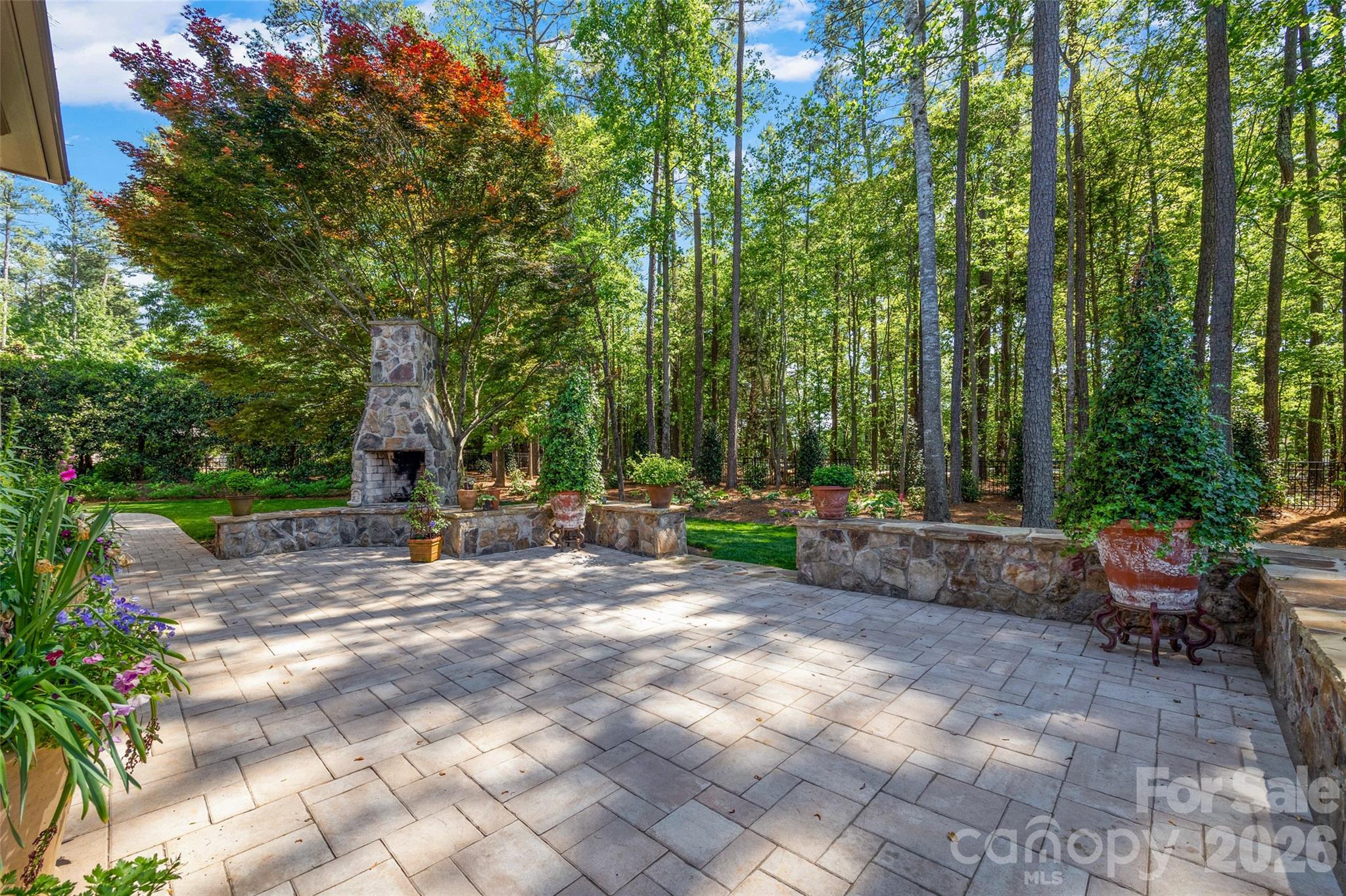 3026 Kings Manor Drive — Matthews
