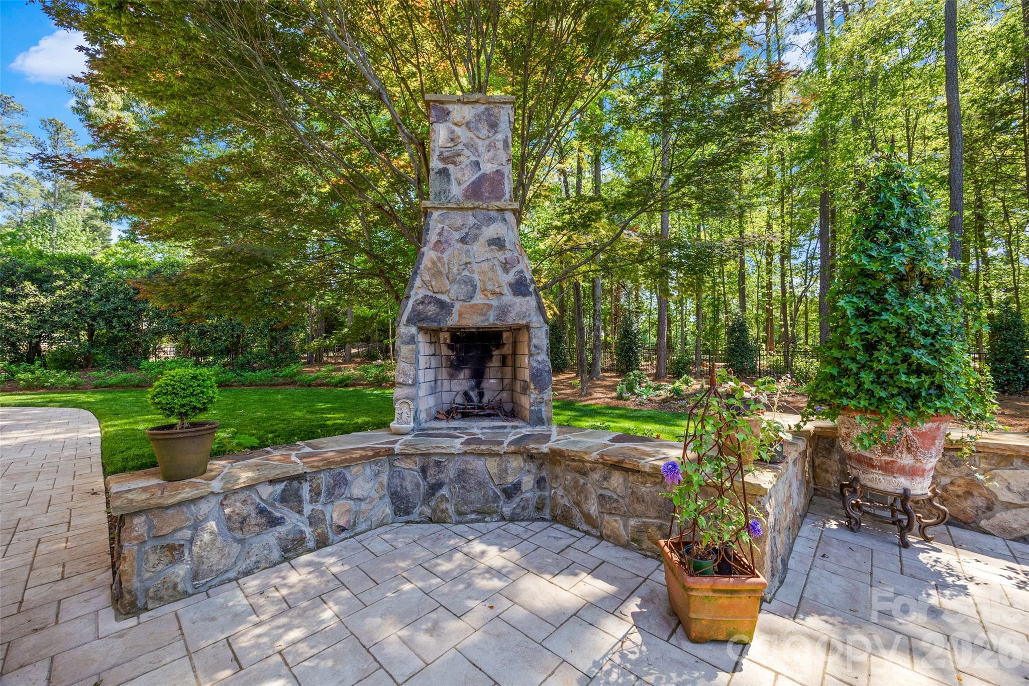 3026 Kings Manor Drive — Matthews